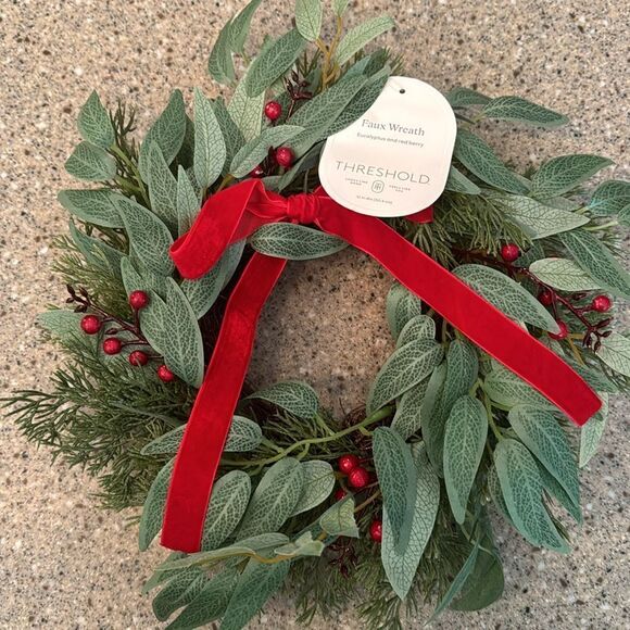 HOLIDAY Lot of 2 NEW Pillow Covers With Bonus Threshold NWT Wreath - Picture 9 of 11